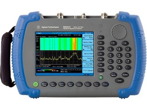 Handheld Spectrum Analyzer, 13.6 GHz