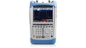 Handheld spectrum analyzer, 9kHz to 20GHz, with preamplifier, tracking generator 300kHz to 8GHz and VSWR bridge