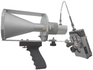 Handle and Spectrum Compact v.2 Pocket for 26-40 GHz antenna, w/ mounting bracket