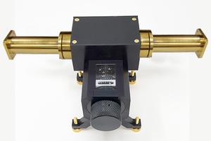 Direct-Reading Variable Attenuator: K Band, 18 to 26.5 GHz, 0-60 dB Attenuation, WR-42 Waveguide, UG-595/ U Flanges