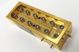 WR-10; 30dB Block Coupler H-Plane; W-band; 75-110 GHz